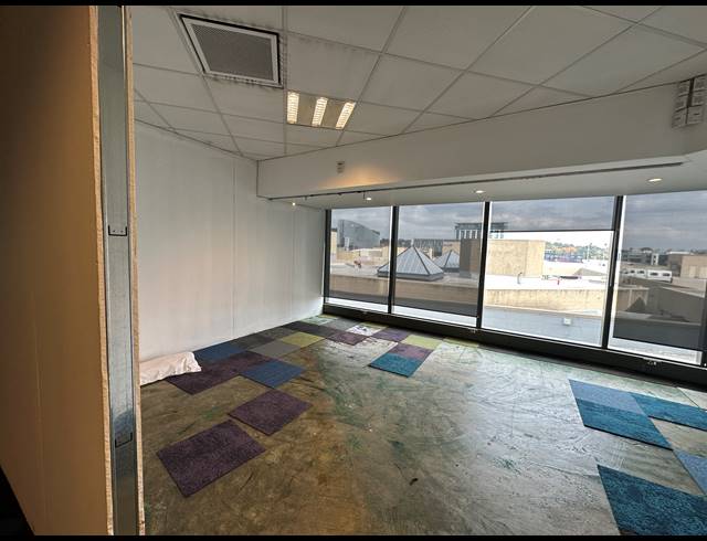 2,523M² OFFICE TO LET IN SANDTON CENTRAL